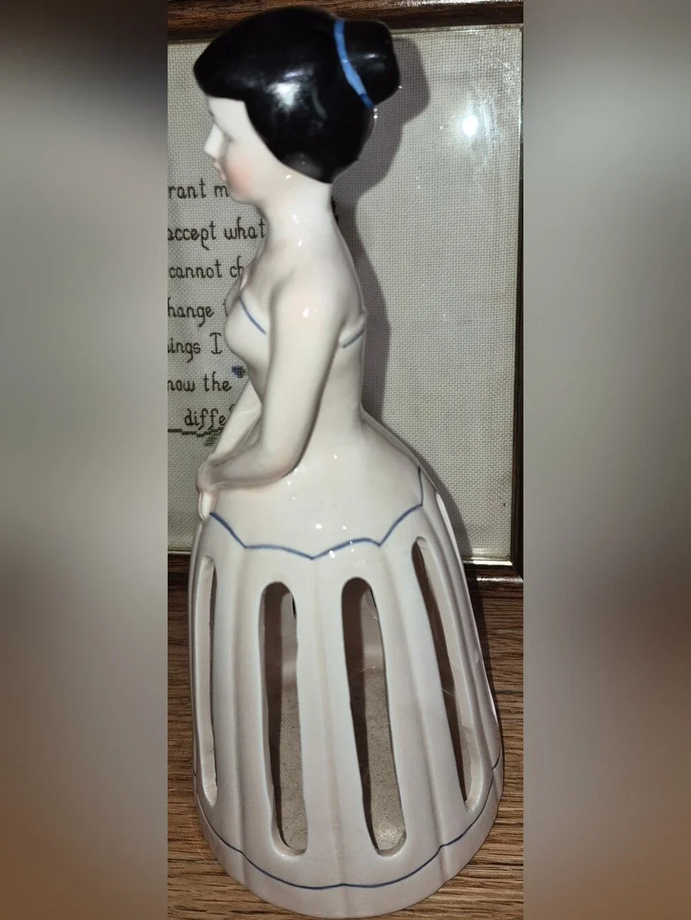 Vintage 1970s Ceramic Lady Napkin and Handkerchief holder from Lillian Vernon